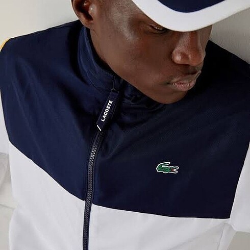 Lacoste sweat