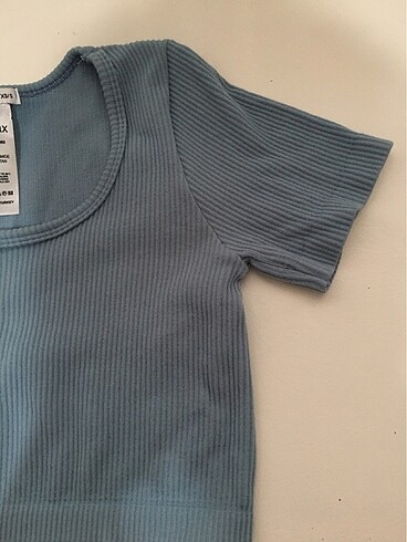 s Beden Likralı crop bluz