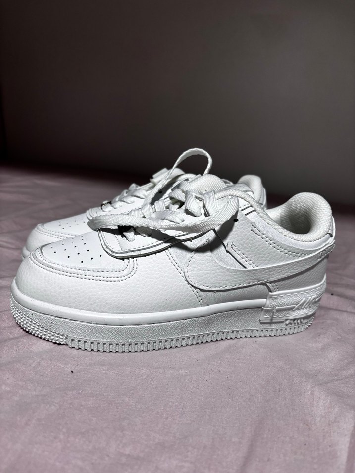 Beyaz Bağcıklı Kadın Spor Ayakkabı - Görsel 4