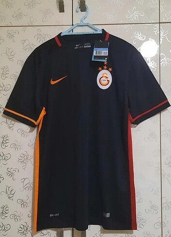Galatasaray 2015-2016 Forması