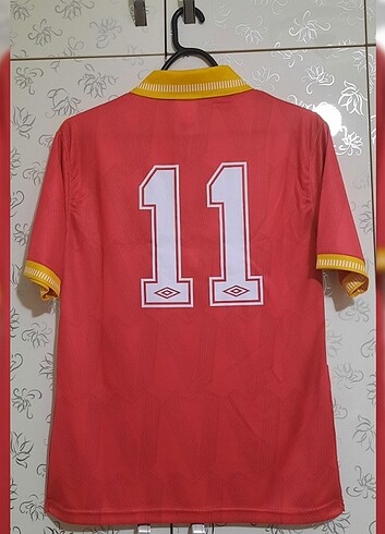 s Beden Galatasaray Retro Şimşek Kadın Forması