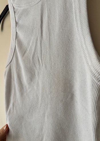 Beyaz Yüksek Yakalı Kadın Atlet - Görsel 2