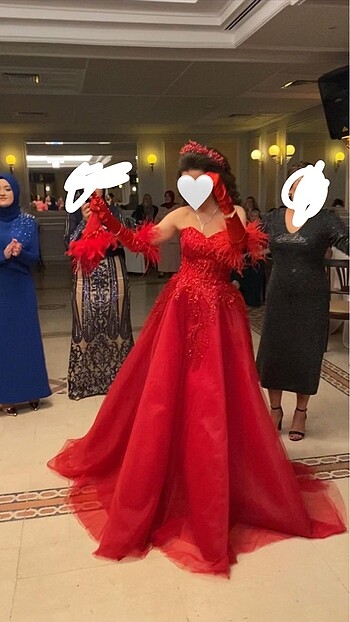 ELDİVENLİ KINA GECESİ ELBİSESİ 40000 tl