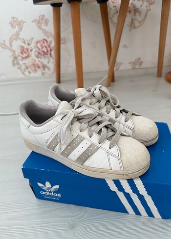 Adidas Superstar Beyaz taşlı Günlük Spor Ayakkabı