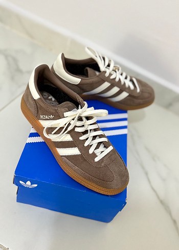 38 Beden Adidas Kahverengi Spezial spor ayakkabı