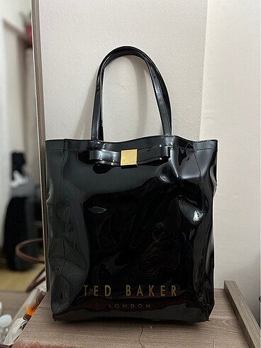 Ted baker çanta