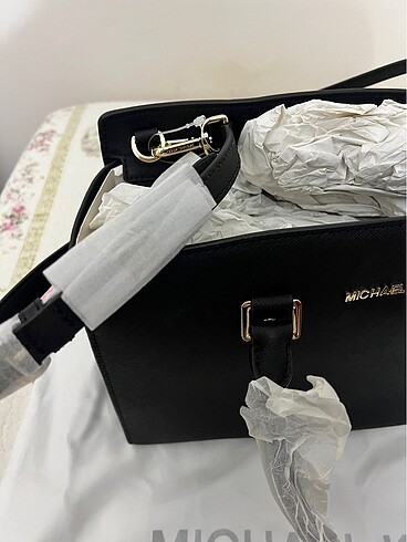 Beden Michael kors selma model