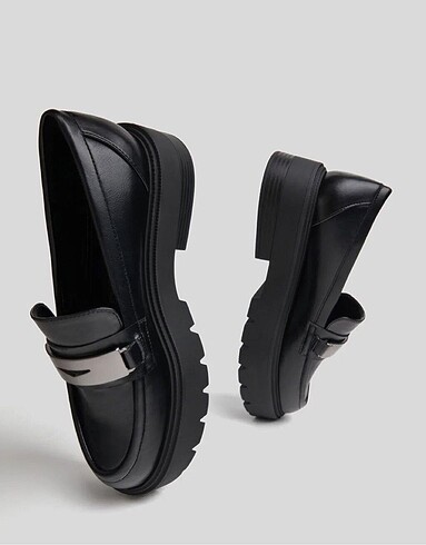 Bershka metal detaylı loafer
