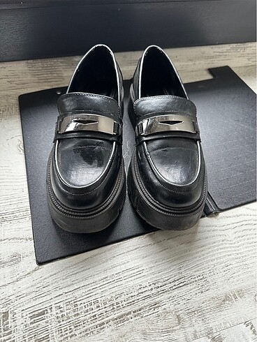Bershka Bershka metal detaylı loafer