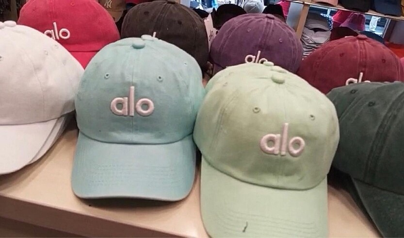 Beden Alo yoga off- duty cap