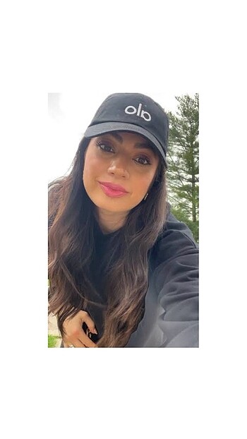 Alo yoga off- duty cap