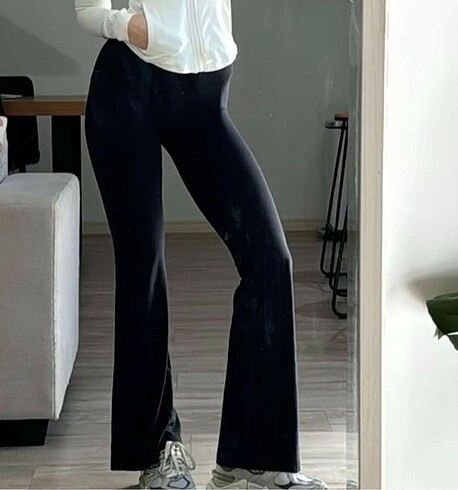 xl Beden siyah Renk Oysho flare pantolon