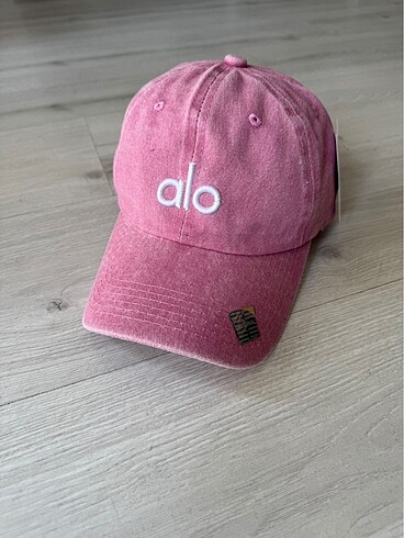 Alo yoga off - duty cap