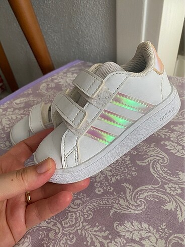 Adidas Kız bebek spor ayakkabı