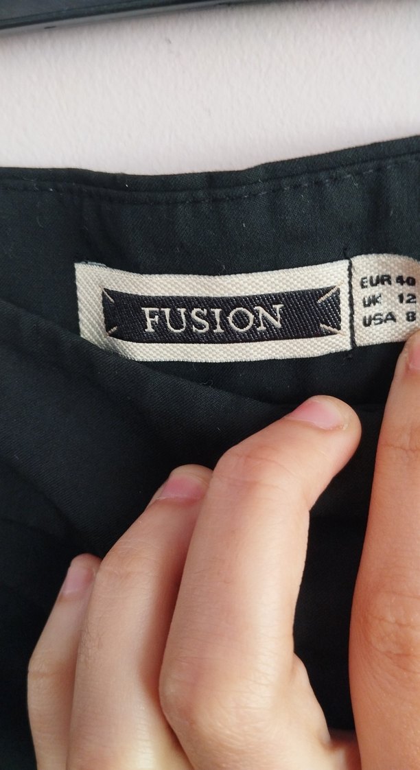 Kadın Siyah Midi Kumaş Pantolon - Görsel 2