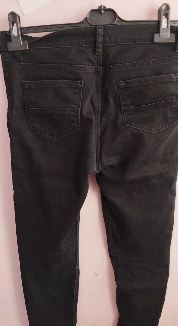 Siyah Düğmeli Kadın Kot Pantolon - Görsel 3