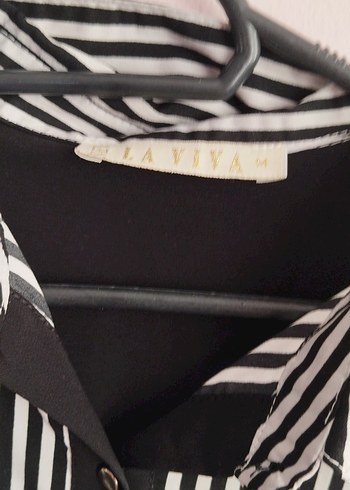 Düğmeli Siyah Beyaz Çizgili Kadın Gömlek - Görsel 2