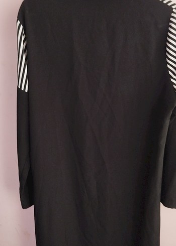 Düğmeli Siyah Beyaz Çizgili Kadın Gömlek - Görsel 4