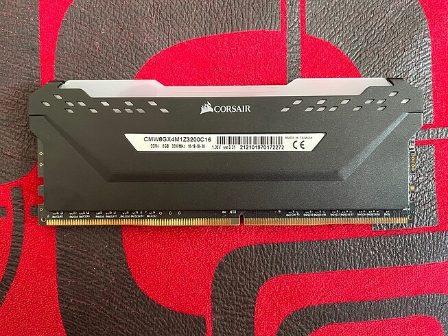 Beden Corsair Vengeance Rgb Pro 8 GB 3200mHz CL16 Ram