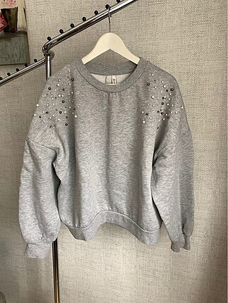 Gri incili sweatshirt