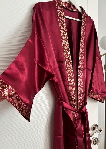 Bordo İşlemeli Sabahlık - Görsel 3