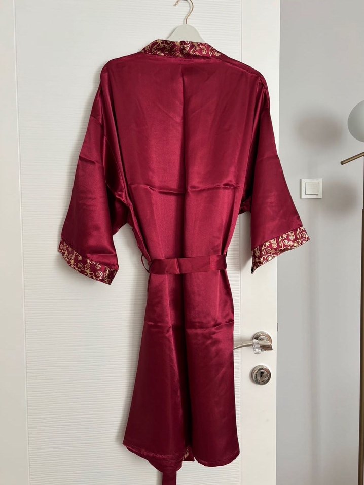 Bordo İşlemeli Sabahlık - Görsel 2