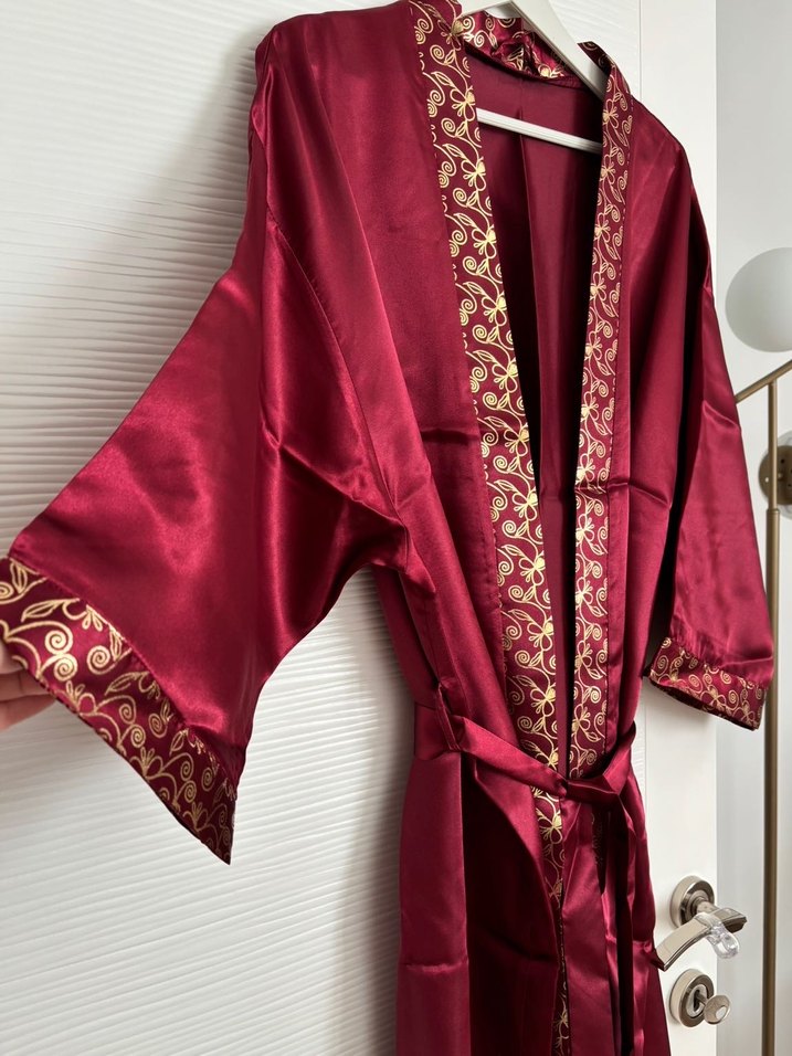 Bordo İşlemeli Sabahlık - Görsel 3