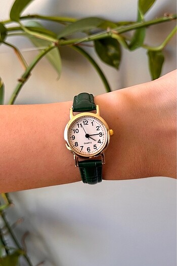 Yeşil Vintage Minimal Rakamlı Kadın Kol Saati