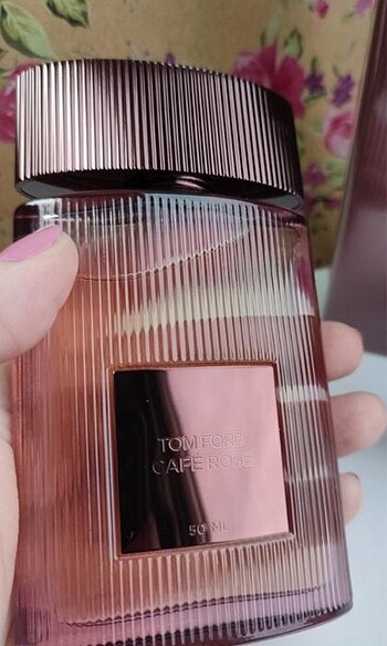 Beden Tom ford cafe rose 50 ml