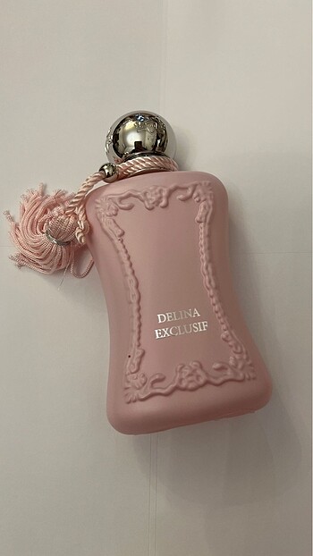 Delina exclusif