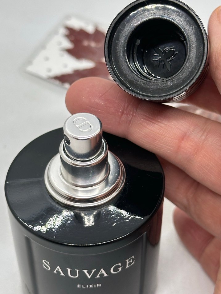 Dior Sauvage Elixir Erkek Parfümü 60 ml edp - Görsel 4