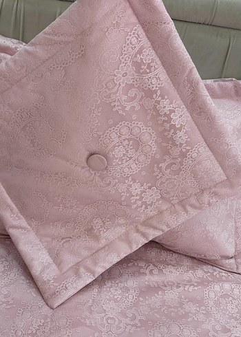Beden pembe Renk Nakışlı Pembe Yatak Örtüsü Seti