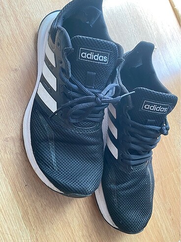 Adidas spor ayakkabı
