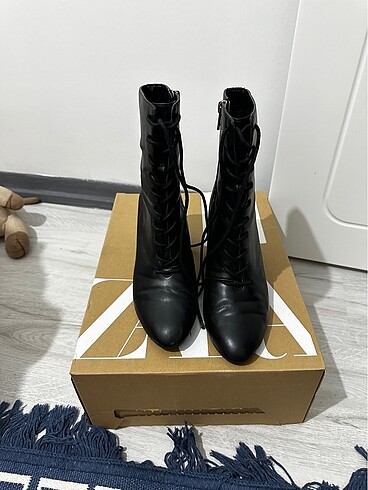 Bershka topuklu bot