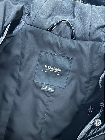 s Beden Pull and bear yağmurluk