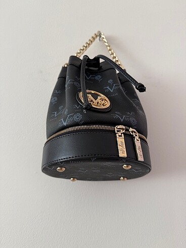 Versace 19.69 Mavi detaylı siyah monogram çanta