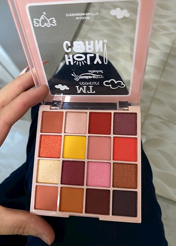 MAC ELFSELY 16 Renkli Mat ve Sedefli Göz Farı Paleti