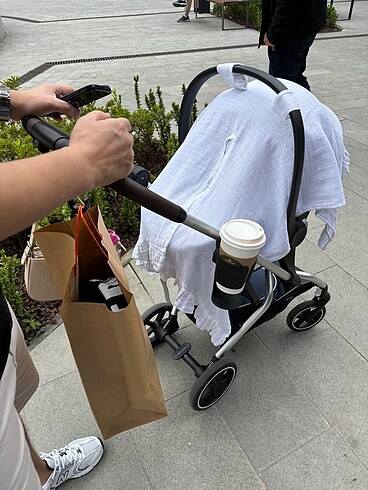 Diğer Cybex ana kucağı ve adaptör