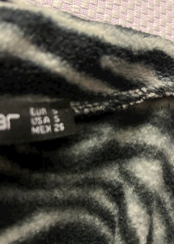 Gri Zebra Desenli Fermuarlı Kedi Kıyafeti - Görsel 4