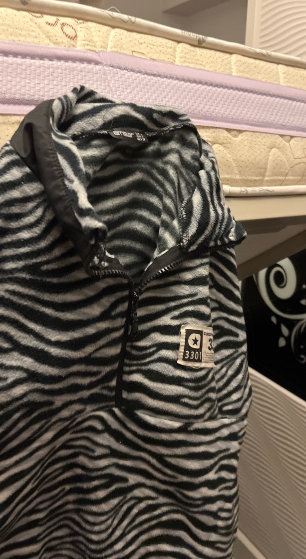 Gri Zebra Desenli Fermuarlı Kedi Kıyafeti - Görsel 2