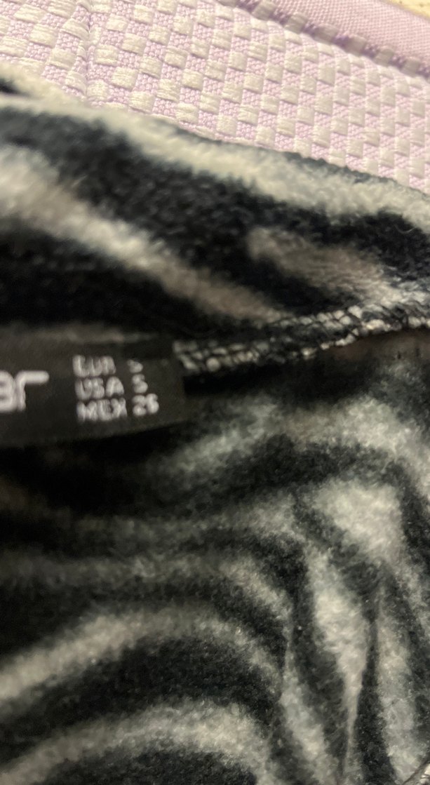 Gri Zebra Desenli Fermuarlı Kedi Kıyafeti - Görsel 4