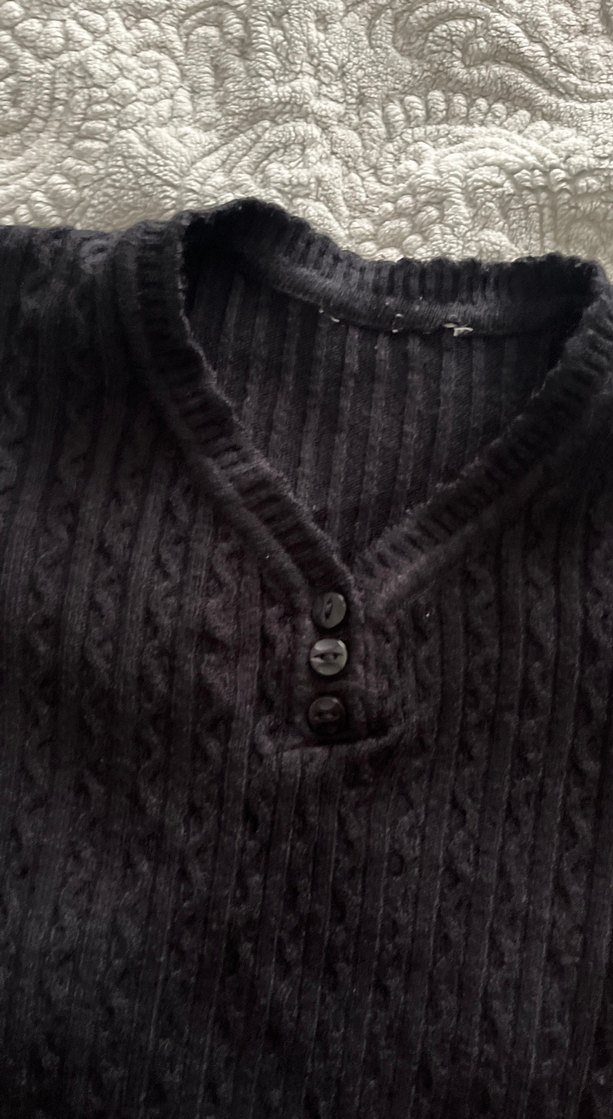 Siyah Düğmeli Örgü Kadın Kazak - Görsel 2