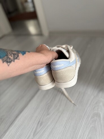 38,5 Beden beyaz Renk Orijinal reebok ayakkabı