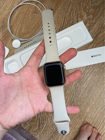 Aplle watch se yıldız ışığı rengi