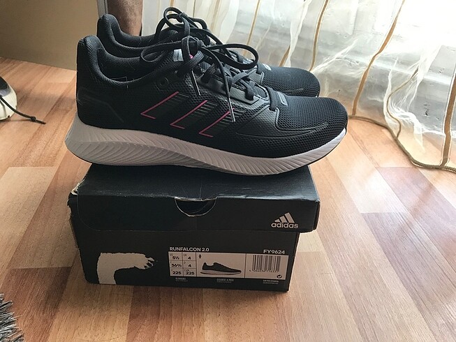Adidas Orijinal adidas runfalcon 36,5