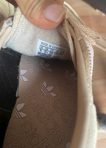 36 Beden ten rengi Renk Adidas handball spezial orijinal 36 numara