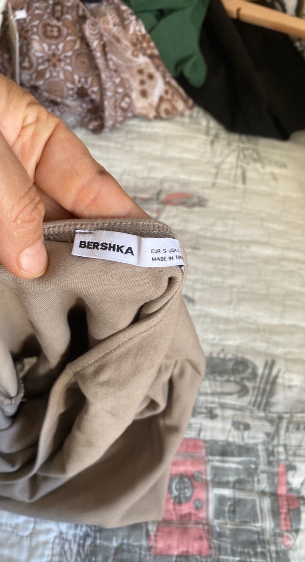 Bej Renkli, Vücuda Oturan Krop - Görsel 3