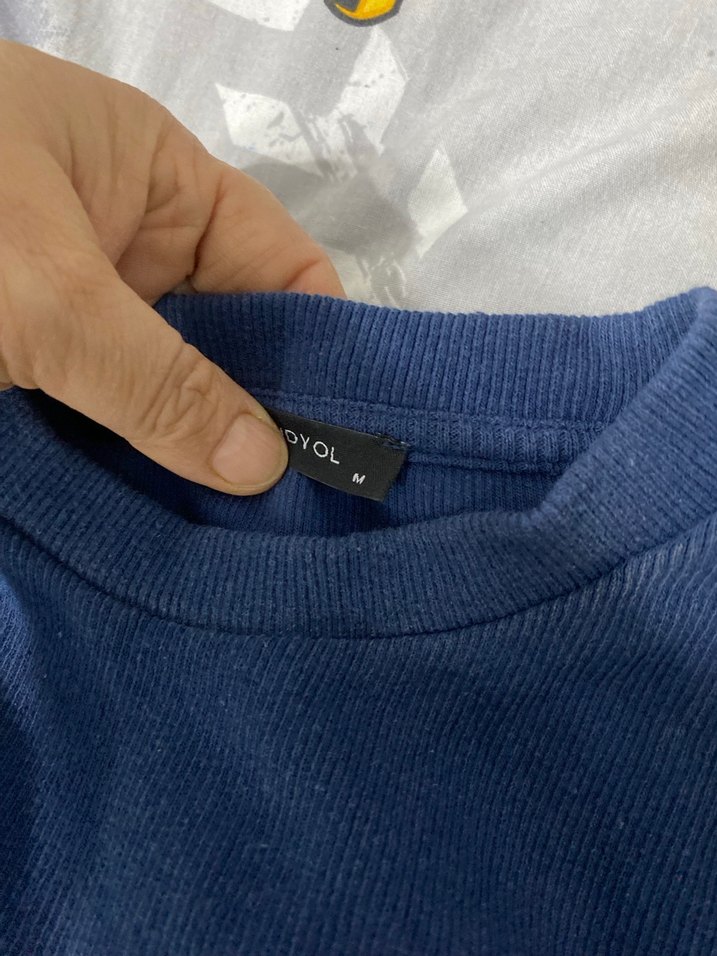 Kadın crop - Görsel 2