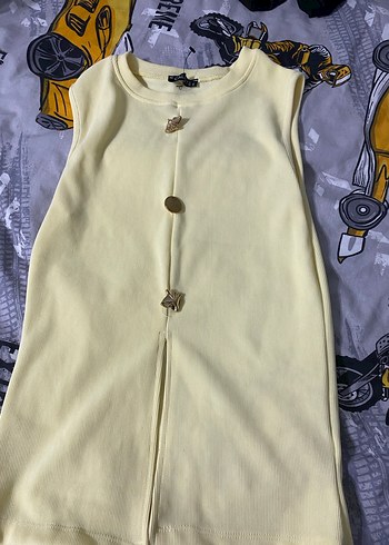 Sarı Düğmeli Kız Çocuk Straplez Yelek - Görsel 2