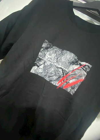 Siyah Baskılı Erkek Tişört - Görsel 3